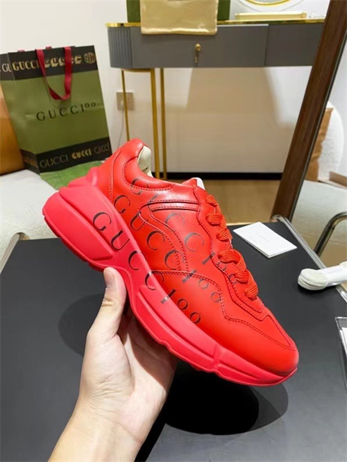 Gucci Clunky Sneaker-310