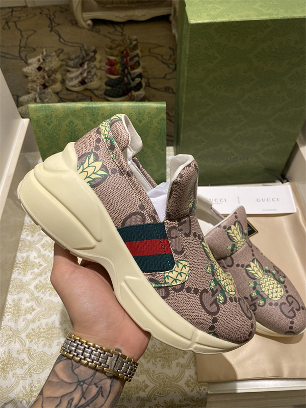 Gucci Clunky Sneaker-338