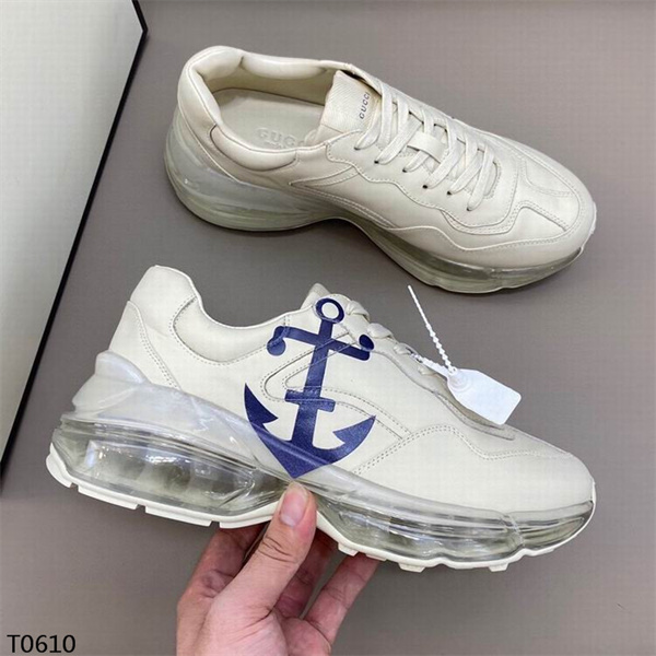 Gucci Clunky Sneaker-037