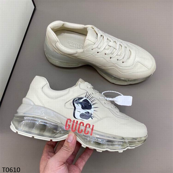 Gucci Clunky Sneaker-044