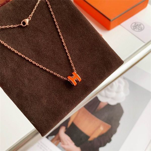 Hermes Necklace-049