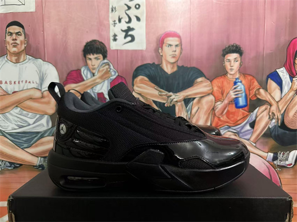 Jordan Max Aura 6-M-0002