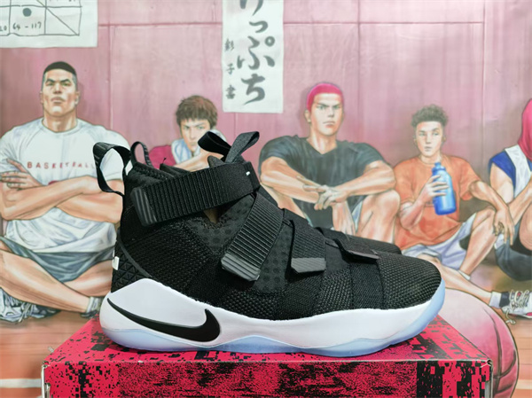 LEBRON SOLDIER 11-0007