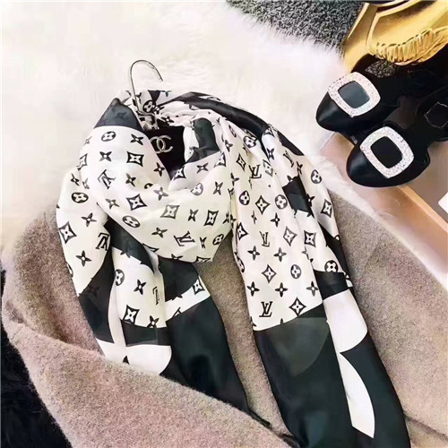 LV-Silk Scarf-019