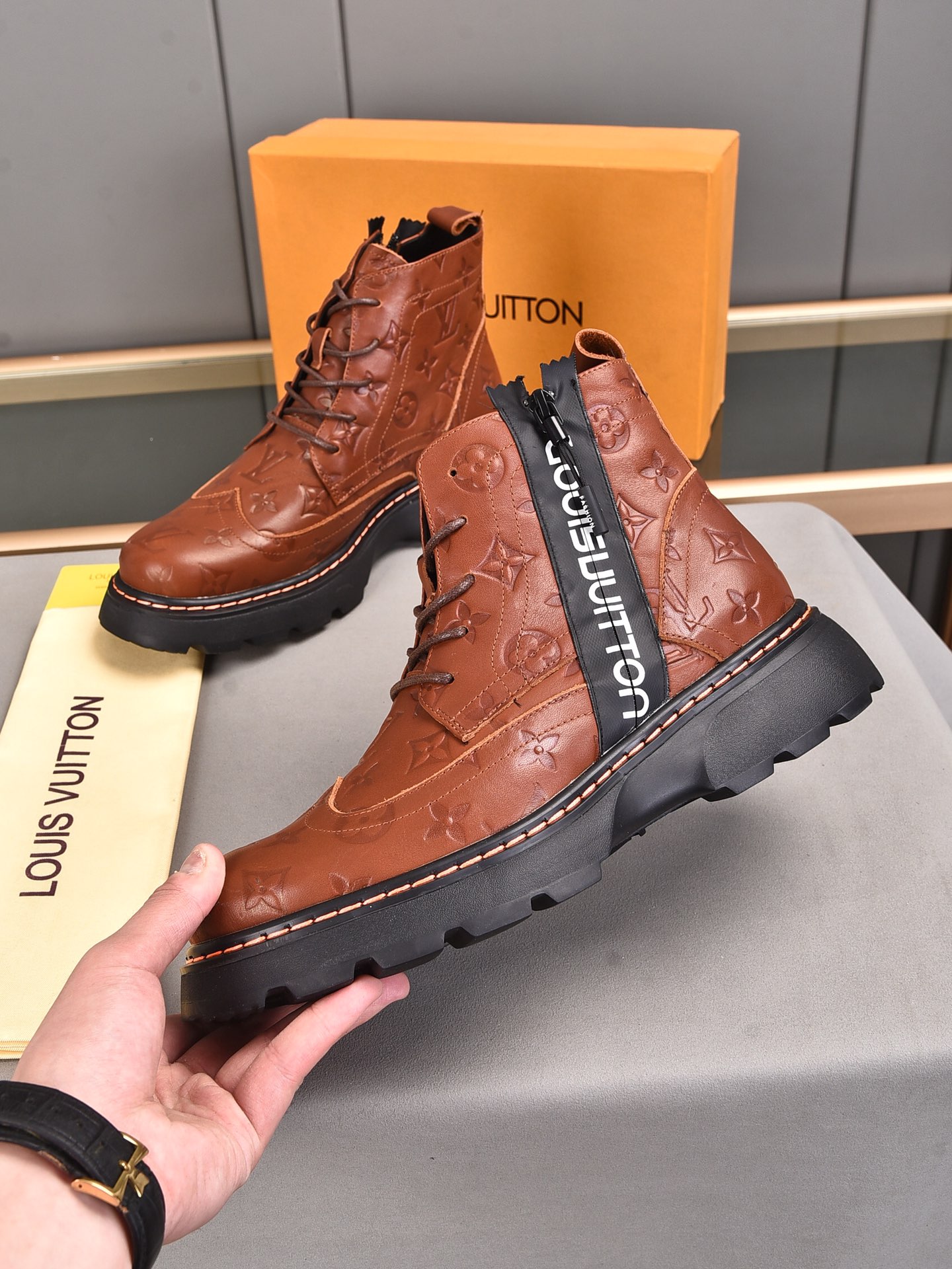 LV(High)Shoes-M-0323