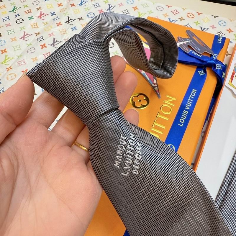 Lv-Tie-0263