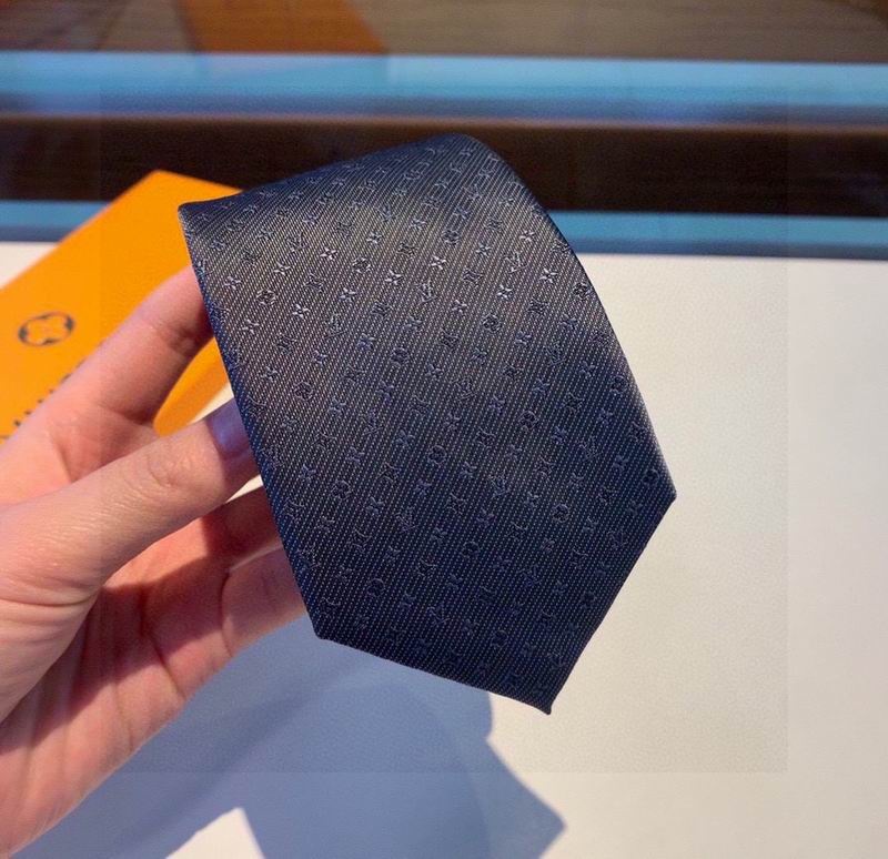 Lv-Tie-0036