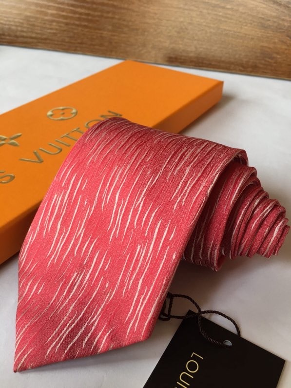 Lv-Tie-0084