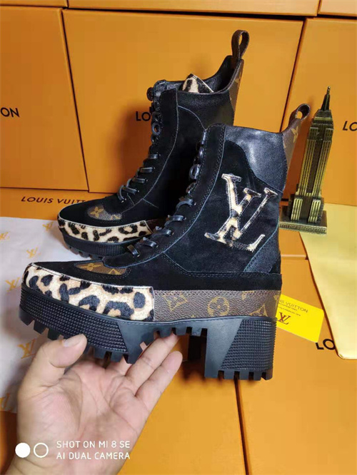 LV Boots(AAA)-250