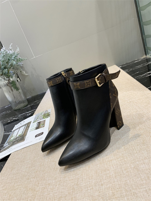 LV Boots(AAA)-045