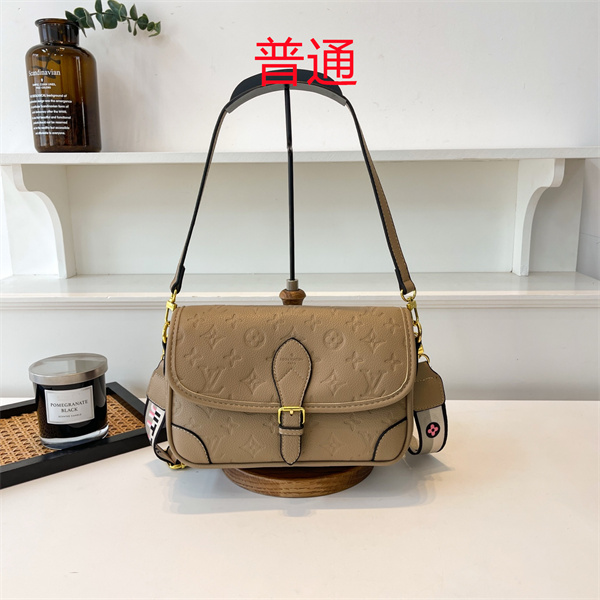 LV small bag-1064