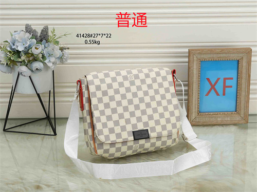 LV small bag-0268