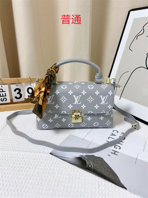 LV small bag-0843