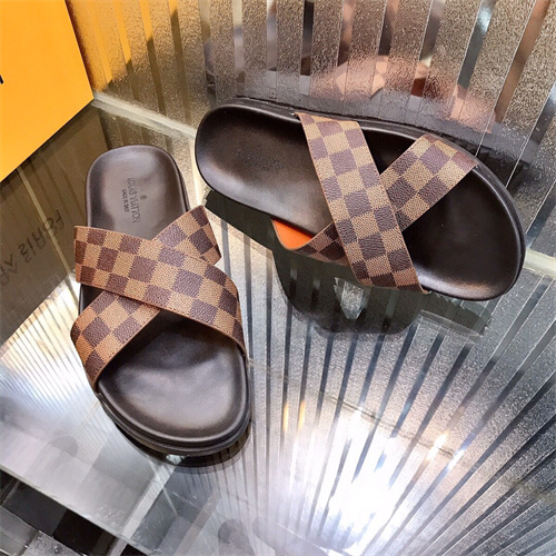 LV Sandal-M-210