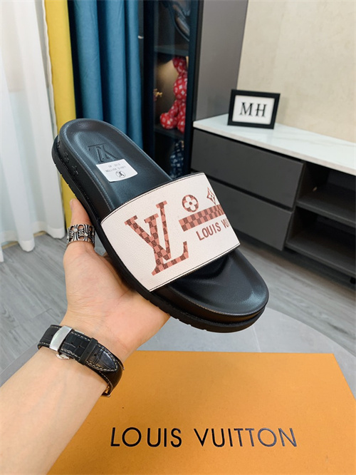 LV Sandal-M-677