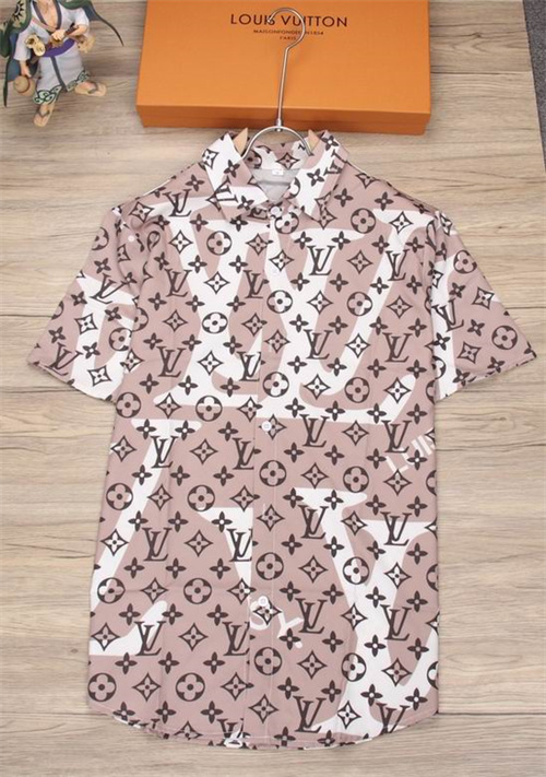 LV short shirt-M-042