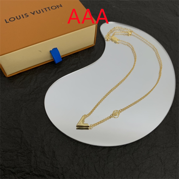 LV Necklace-100