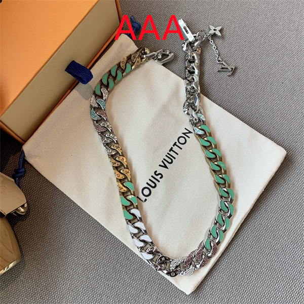 LV Necklace-064