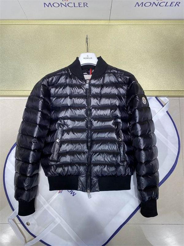 Moncler Down Jacket-M-013