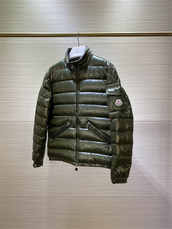 Moncler Down Jacket-M-026