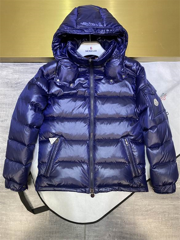 Moncler Down Jacket-M-029
