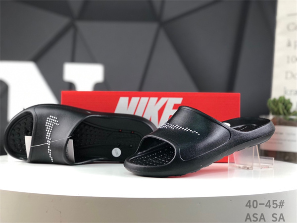 NIKE Hydro-0068