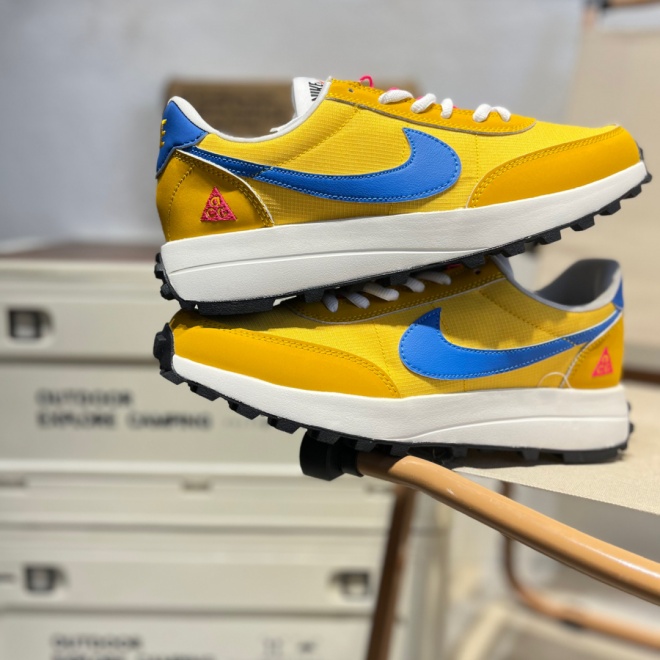 NIKE LDWAFFLE SACAI-M-0122