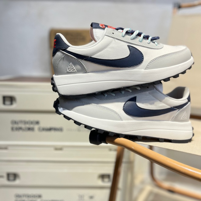 NIKE LDWAFFLE SACAI-M-0123