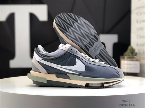 NIKE LDWAFFLE SACAI-M-066