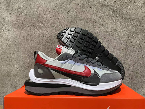 NIKE LDWAFFLE SACAI-M-031