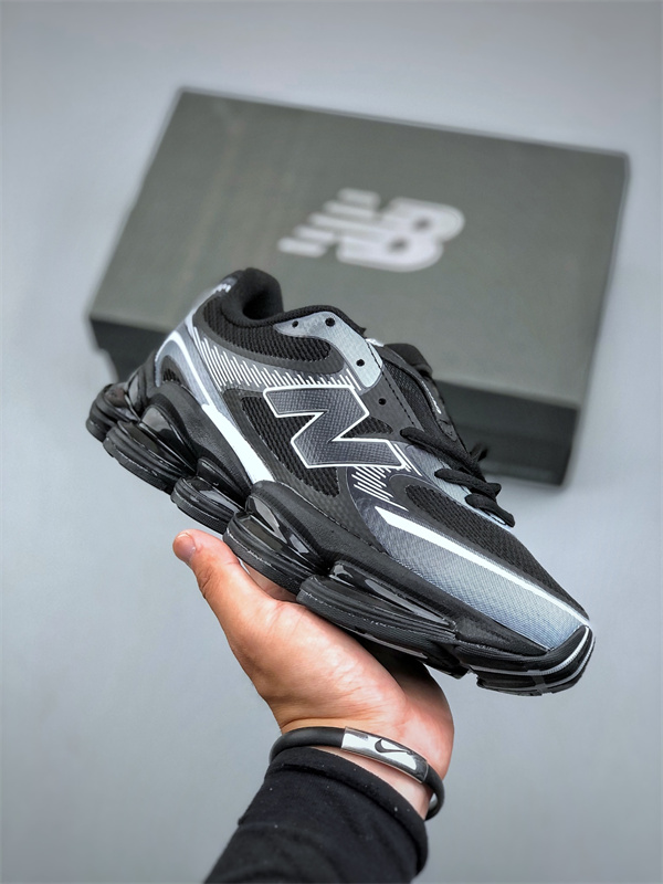 New Balance NB 2000-0007