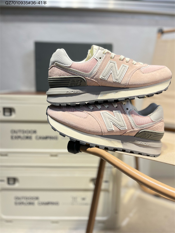 New Balance Shoes-W-2084