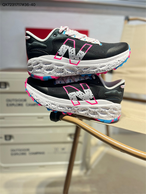 New Balance Shoes-W-0713