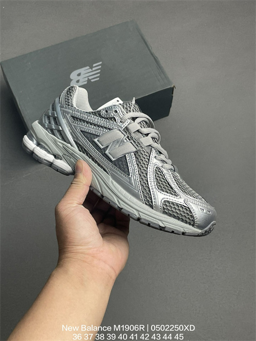 New Balance Shoes-M-1175