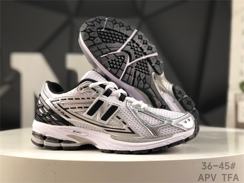 New Balance Shoes-M-1418