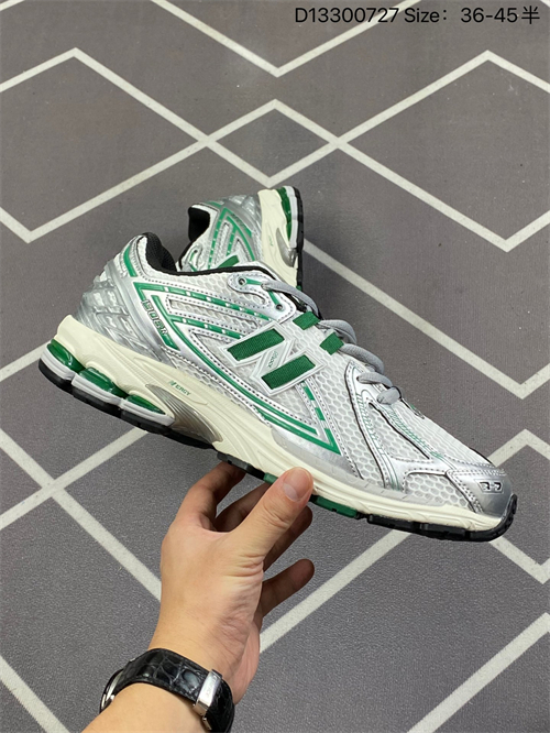 New Balance Shoes-W-1553