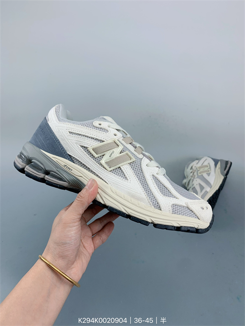 New Balance Shoes-W-1579