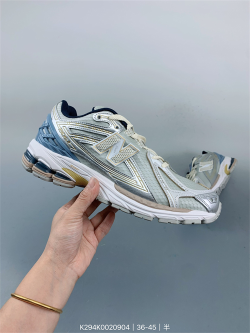 New Balance Shoes-W-1581