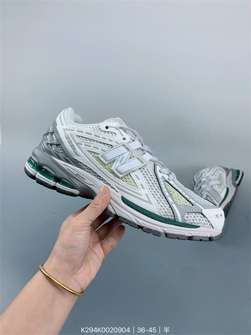 New Balance Shoes-W-1584