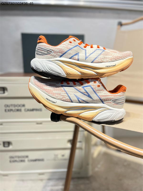 New Balance Shoes-W-1945