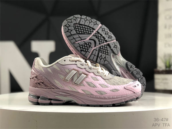 New Balance Shoes-W-2077