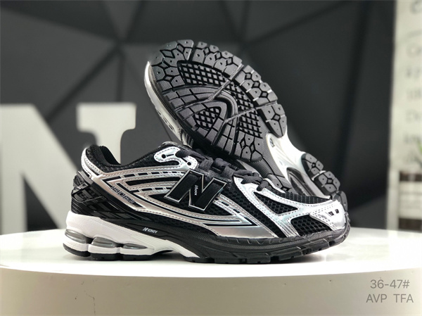 New Balance Shoes-W-2138