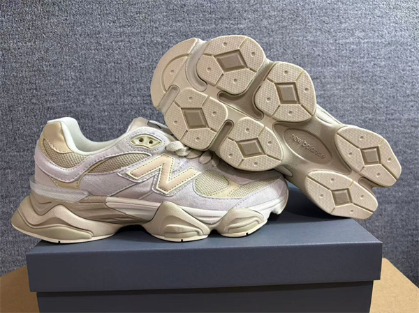 New Balance Shoes-W-2204