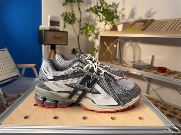 New Balance Shoes-W-2270