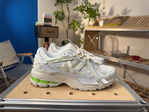 New Balance Shoes-M-2299