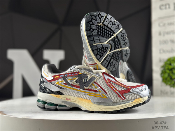 New Balance Shoes-M-2404