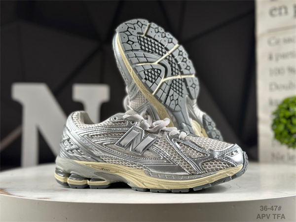 New Balance Shoes-W-2382