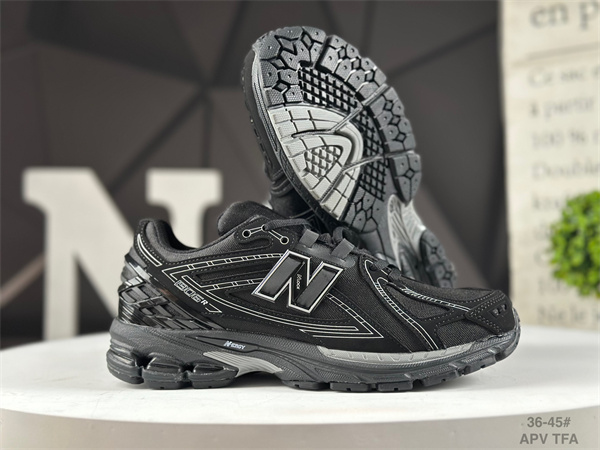 New Balance Shoes-W-2384