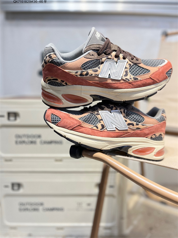 New Balance Shoes-W-2440