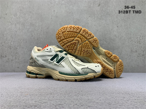 New Balance Shoes-W-390